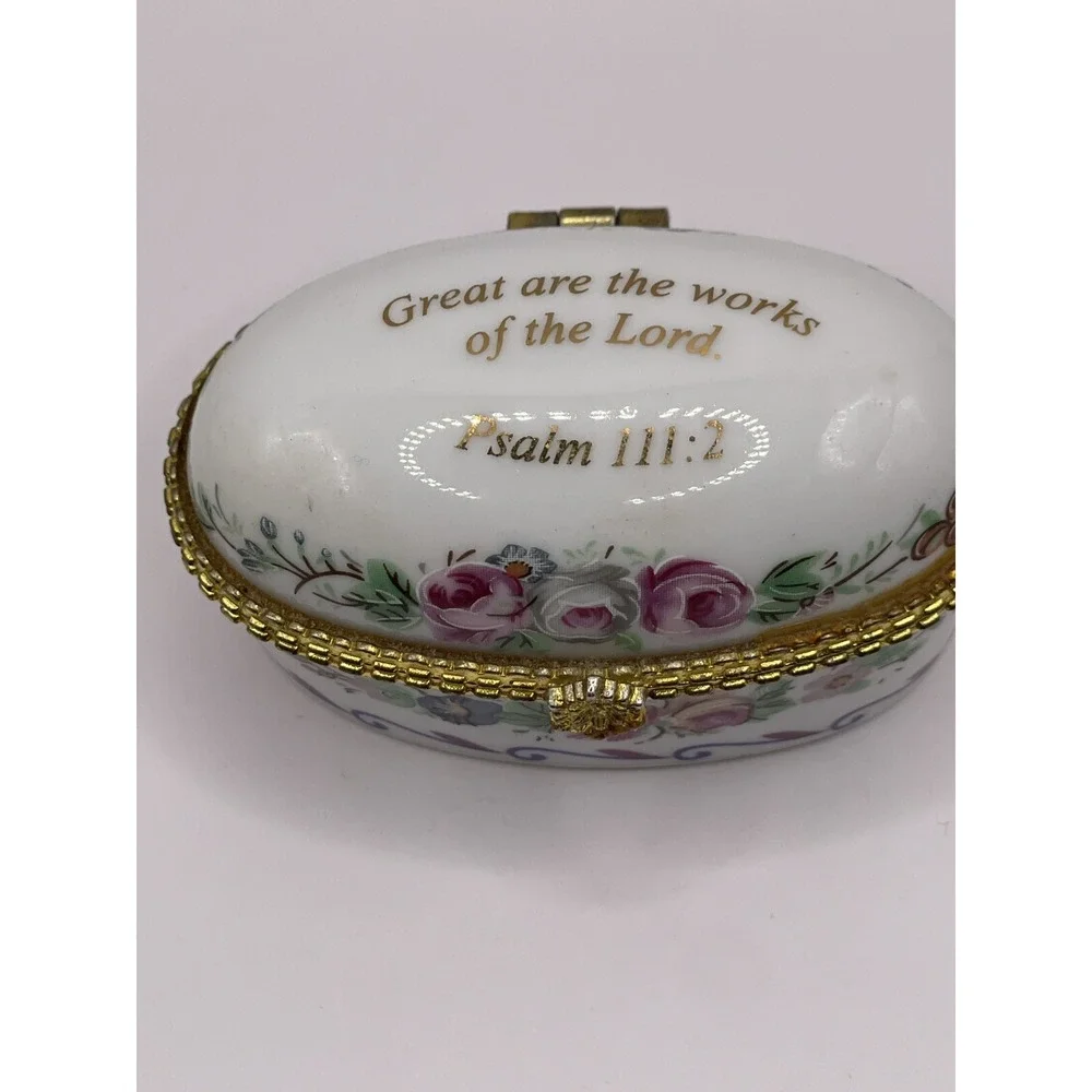 Box Lot of 2 Vintage Porcelain‎ Top Painted Hinged Trinket Pill Boxes Stash Box